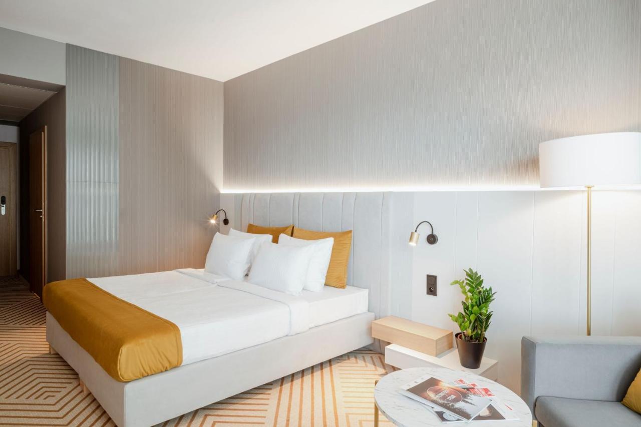 Hotel Crystal Mountain 5*