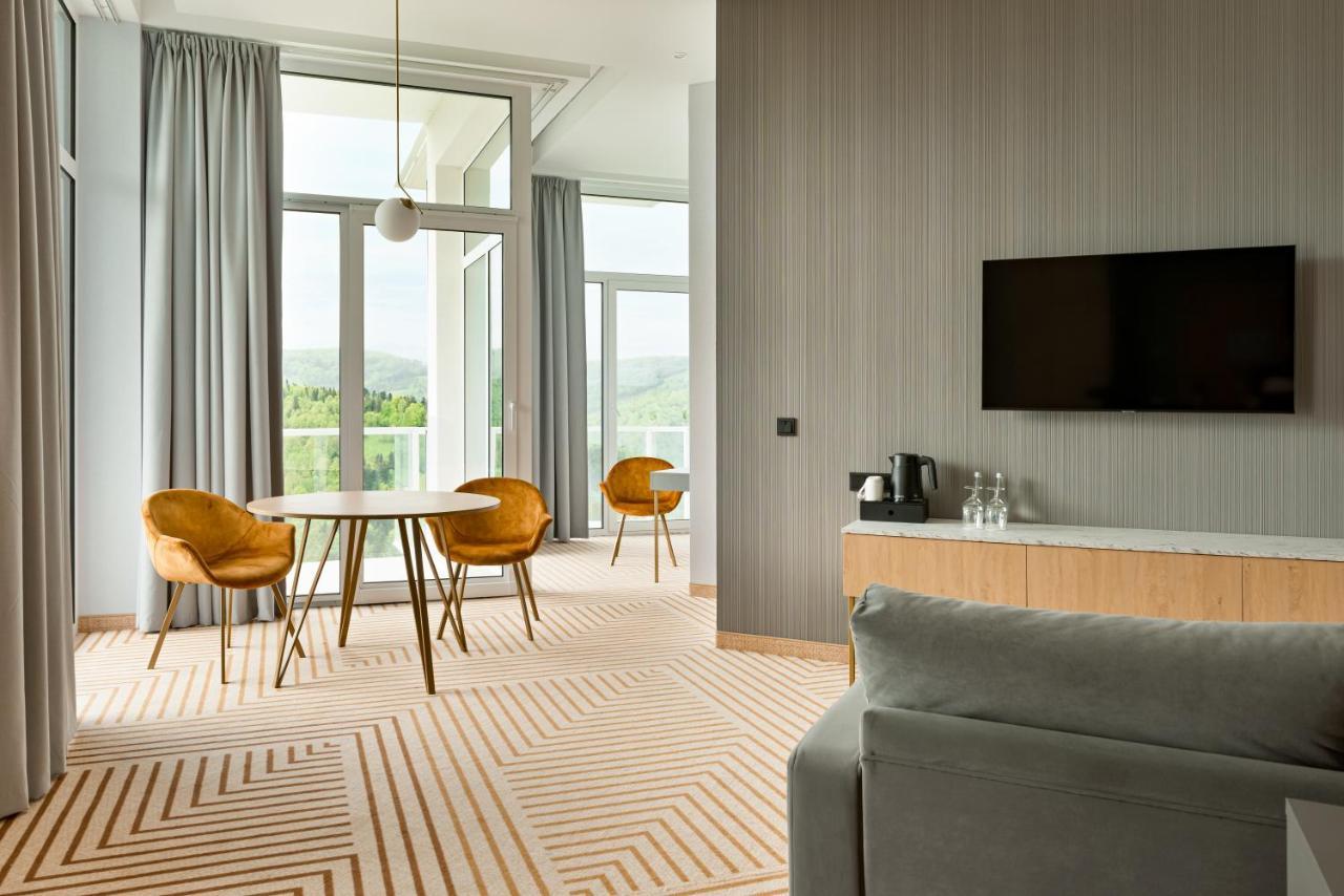 Crystal Mountain Hotel 5*